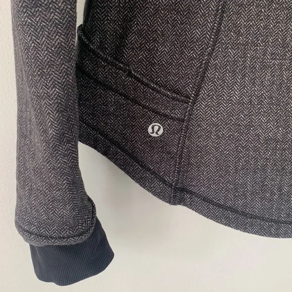 Lululemon Half Zip - Picture 6 of 7